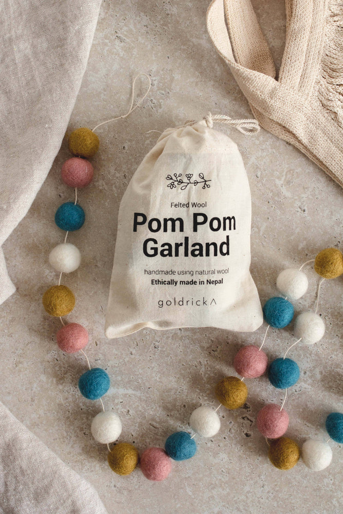 Pom Pom Garland | Pink